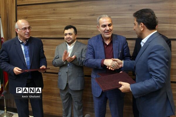 نشست قائم مقام وزیر با مدیرکل و مسئولان آموزش و پرورش شهرستان‌های تهران