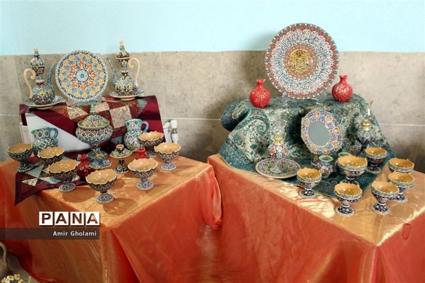 نمایشگاه دستاوردهای بزرگ دستان کوچک
