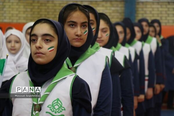 همایش بزرگ یاوران انقلاب پیشتاز در دبستان منیر باسمنج