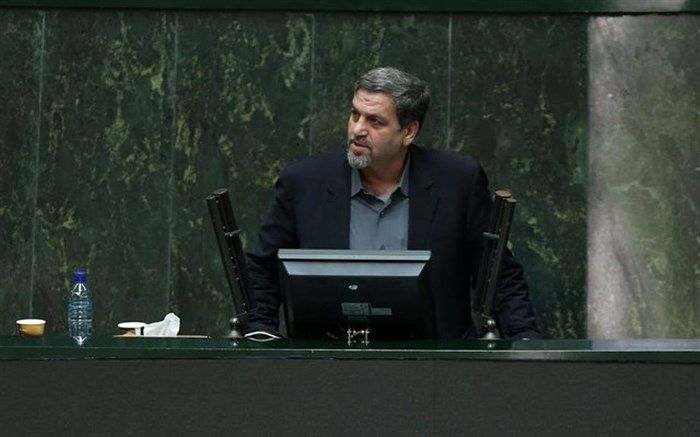 انتقاد کواکبیان به جلوگیری از تشییع پوران شریعت رضوی در حسینیه ارشاد