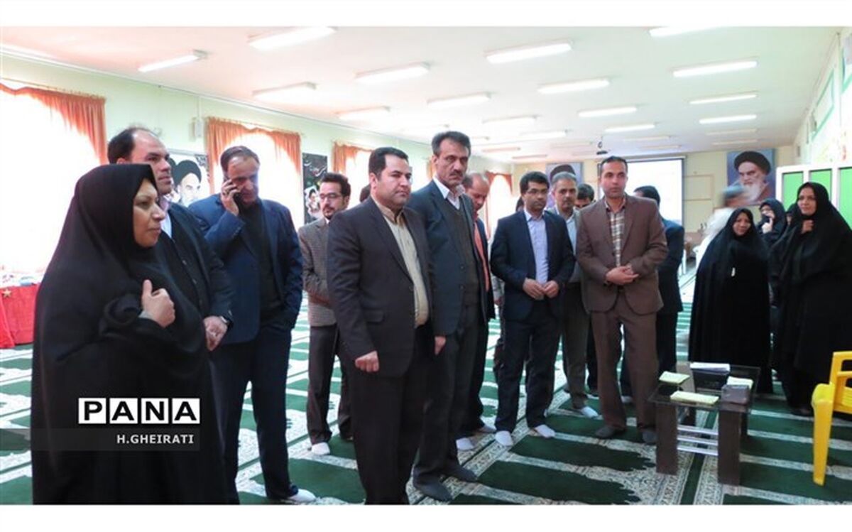 افتتاح نمایشگاه ارزشیابی کیفی توصیفی قطب شهید برونسی