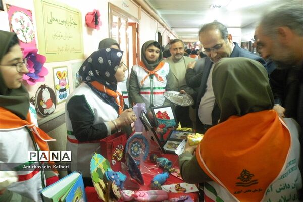 برپایی جشنواره بومی محلی در سازمان دانش آموزی استان همدان