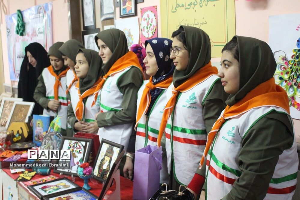 حضور پیشتازان در جشنواره بومی و محلی سازمان دانش‌آموزی استان همدان