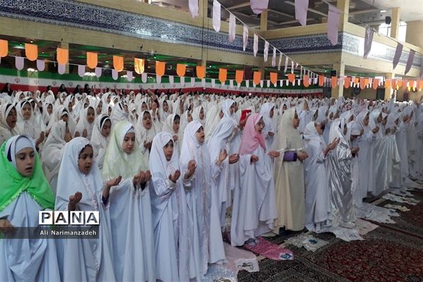 مراسم جشن تکلیف دانش‌آموزان دختردر بهارستان