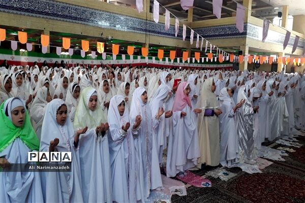 مراسم جشن تکلیف دانش‌آموزان دختردر بهارستان