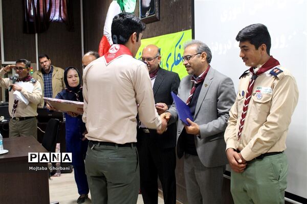 بازدید رئیس سازمان دانش آموزی فارس از منطقه درودزن
