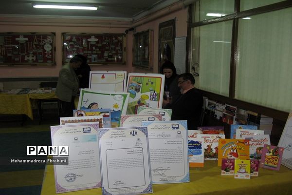 برپایی نمایشگاه کتاب در سازمان دانش‌آموزی استان همدان