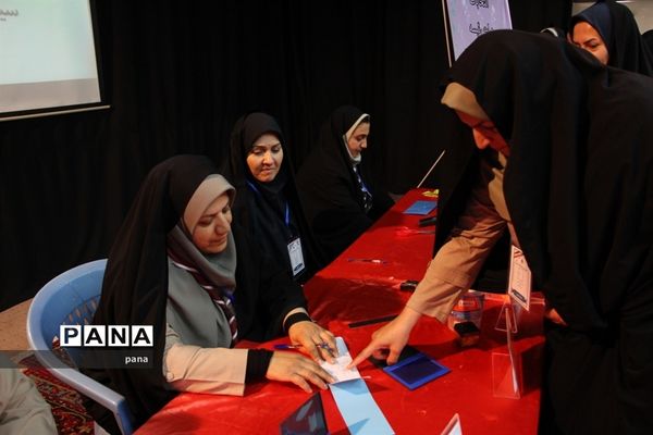 انتخابات مجامع اعضا و مربیان سازمان دانش‌آموزی استان خراسان جنوبی