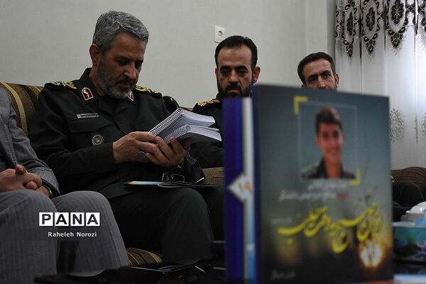 دیدار سردار غیب‌پرور با خانواده شهید «عباس دانشگر»