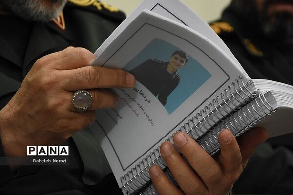 دیدار سردار غیب‌پرور با خانواده شهید «عباس دانشگر»
