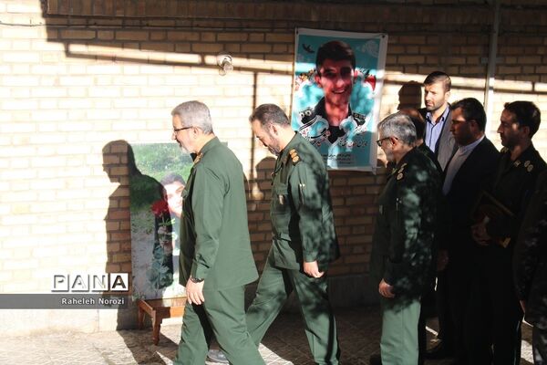 دیدار سردار غیب‌پرور با خانواده شهید «عباس دانشگر»