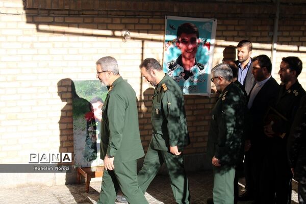 دیدار سردار غیب‌پرور با خانواده شهید «عباس دانشگر»