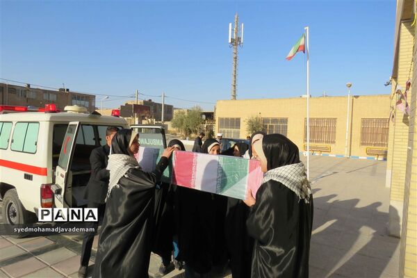 دانش‌آموزان میزبان شهدای گمنام