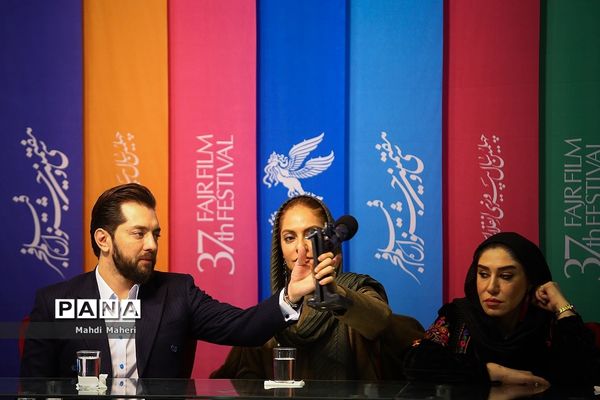 نشست‌های پرسش و پاسخ فیلم‌های دهمین روز سی و هفتمین جشنواره فیلم فجر