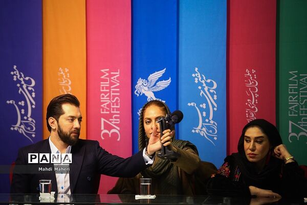 نشست‌های پرسش و پاسخ فیلم‌های دهمین روز سی و هفتمین جشنواره فیلم فجر