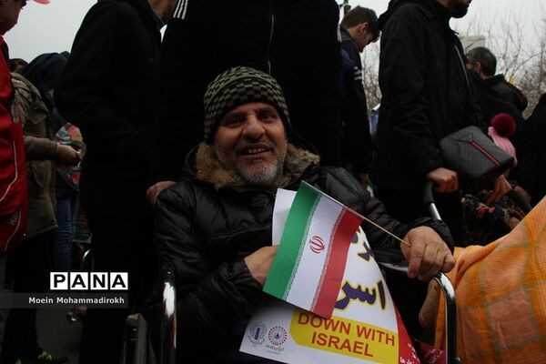 راهپیمایی یوم الله 22 بهمن در مشهد