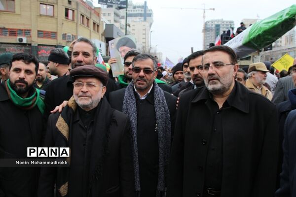 راهپیمایی یوم الله 22 بهمن در مشهد