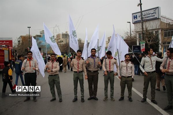 راهپیمایی یوم الله 22 بهمن در مشهد