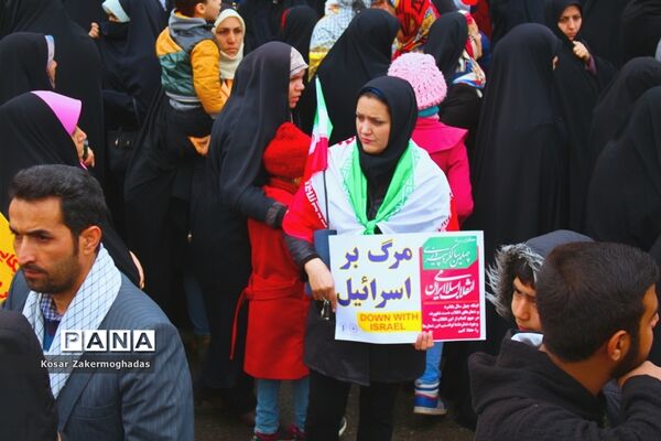 حضور گسترده مردم رباط‌کریم در راهپیمایی ۲۲‌بهمن