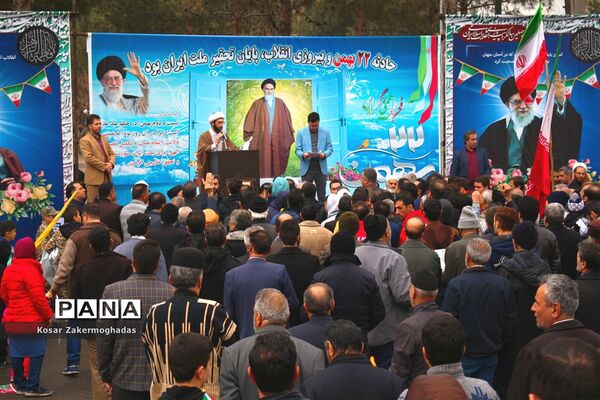 حضور گسترده مردم رباط‌کریم در راهپیمایی ۲۲‌بهمن
