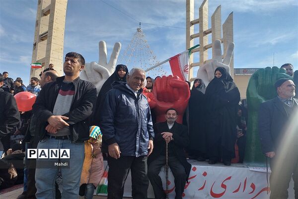 راهپیمایی باشکوه 22 بهمن در زنجان