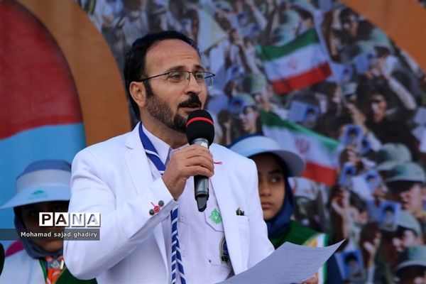 غرفه سازمان دانش‌آموزی شهر تهران در راهپیمایی 22 بهمن ماه تهران