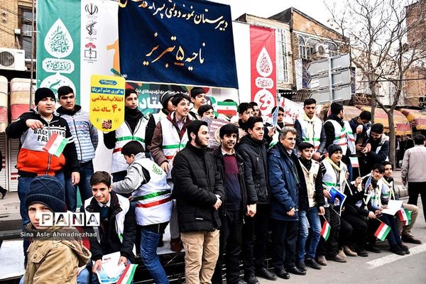 راهپیمایی 22 بهمن ماه در تبریز-1