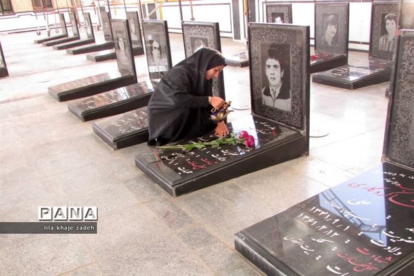 غبار روبی گلزار شهدا شهرستان نی ریز