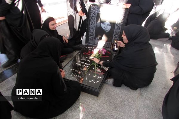 غبار روبی گلزار شهدا شهرستان نی ریز