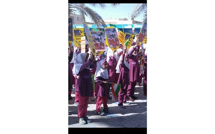 جشن ۲۲ بهمن در دبستان سیدالشهدا