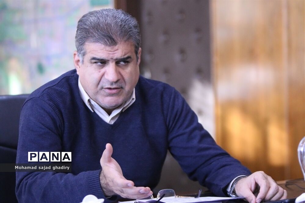 ادعای حبس دانش‌آموز اوتیسمی در اتاق مدیر مدرسه بررسی می‌شود