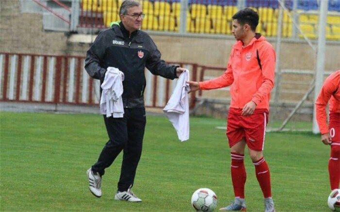هافبک پرسپولیس به آلومینیوم اراک پیوست