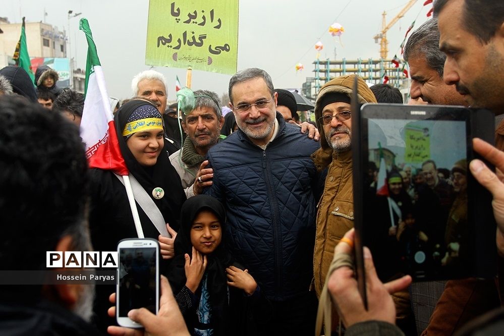 وزیر آموزش و پرورش: دیروز با افتخار در جشن چهلمین سالگرد انقلاب اسلامی شرکت کردم
