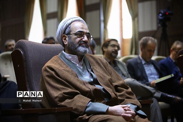 نشست هم اندیشی روسای سازمان پژوهش و  برنامه ریزی  آموزشی بعد از انقلاب