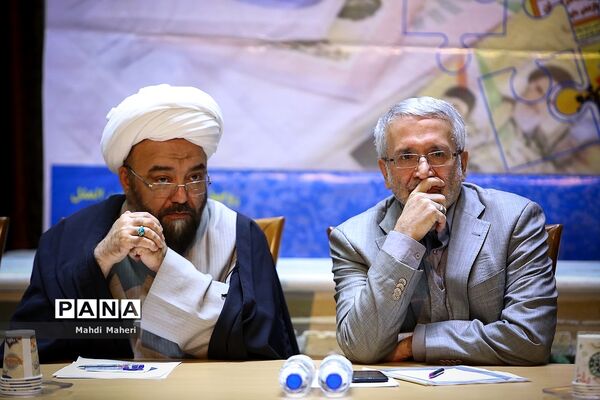 نشست هم اندیشی روسای سازمان پژوهش و  برنامه ریزی  آموزشی بعد از انقلاب