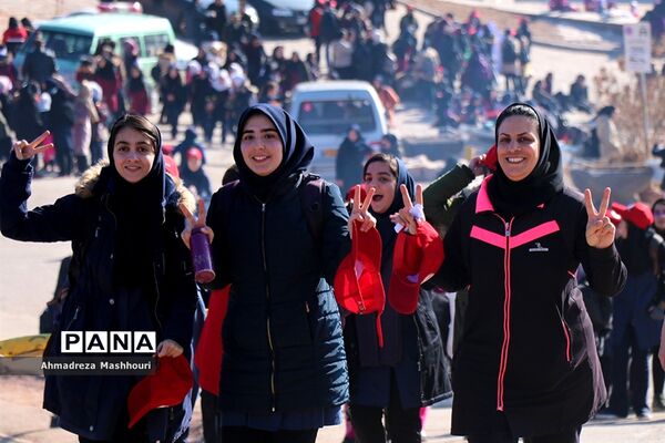 همایش بزرگ کوهپیمایی دانش‌آموزان دختر نواحی پنجگانه تبریز