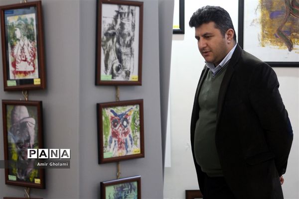 نمایشگاه آفریده‌‌ها و دست ساخته‌های هنر‌آموزان و هنرجویان منطقه‌ یک تهران