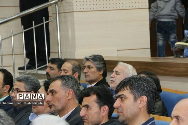 تجلیل از آموزش و پرورش خراسان رضوی به عنوان دستگاه برتر در حوزه توسعه و ترویج فرهنگ نماز در سال 96