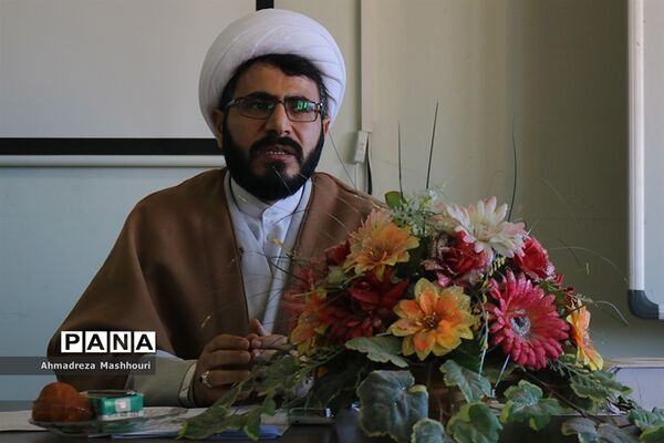 نشست خبری معاون آموزش و امور حوزه ها