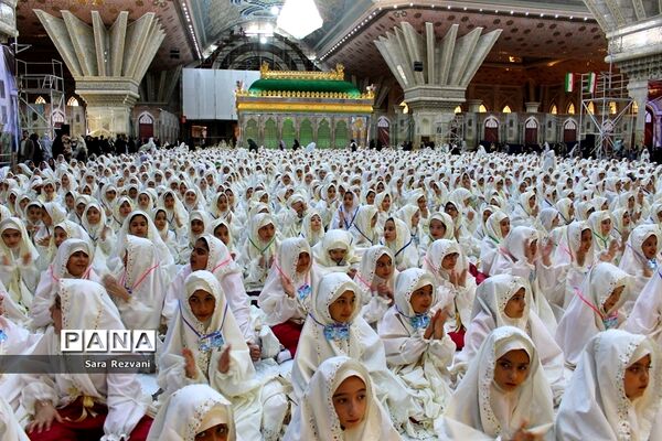 جشن طوبائیان از فرش تا عرش در حرم امام راحل