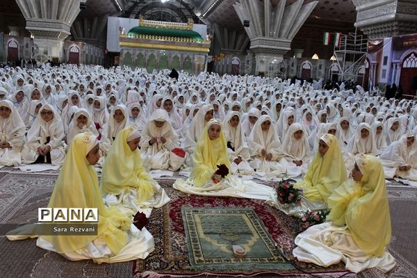 جشن طوبائیان از فرش تا عرش در حرم امام راحل