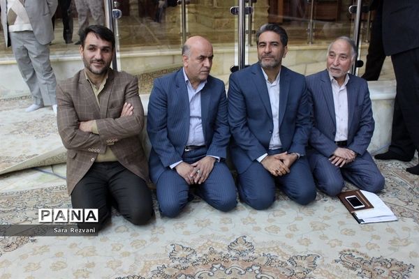 جشن طوبائیان از فرش تا عرش در حرم امام راحل