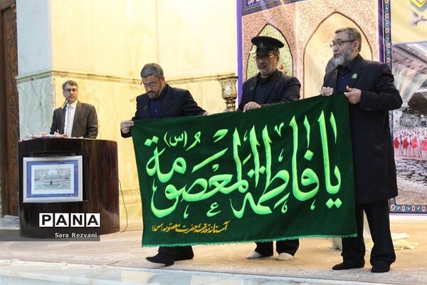 جشن طوبائیان از فرش تا عرش در حرم امام راحل