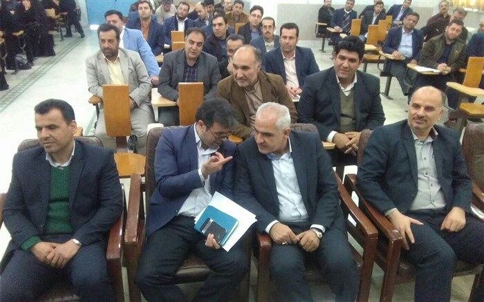 کارگاه آموزشی مدیران مدارس هیات امنایی در ناحیه دو ری