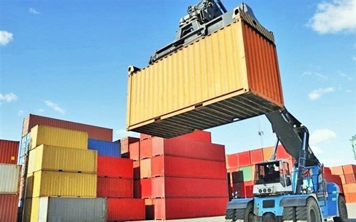 اولادقباد، نماینده تهران تاکید کرد: نظارت بیشتر سازمان بازرسی و دیوان محاسبات بر بازگشت ارز حاصل از صادرات