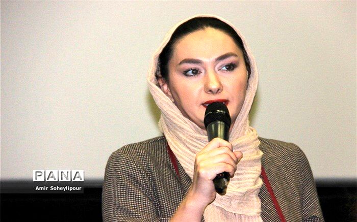 تصویر/ هانیه توسلی در جزیره هرمز