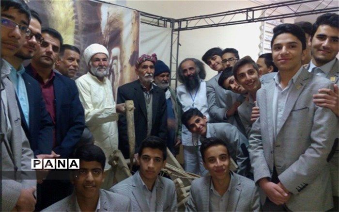 حضور دانش آموزان دبیرستان شهید ذوالفقاری میبد در همایش ملی قنات