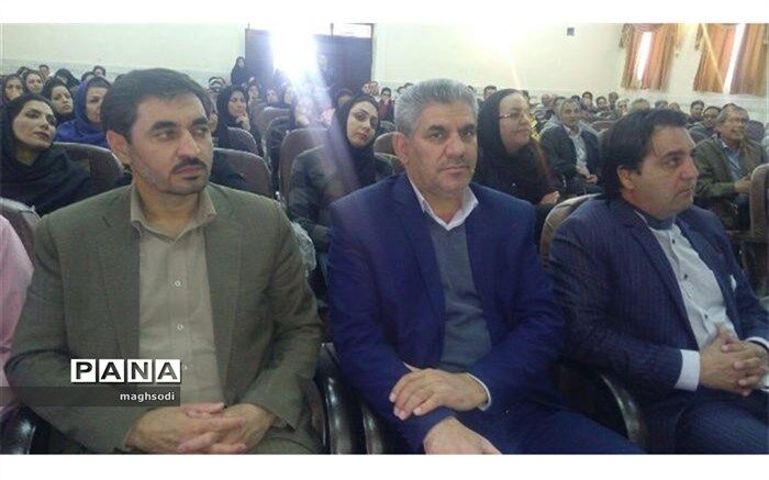 جلسه آموزشی توجیهی  رانندگان سرویس مدارس در کرمان
