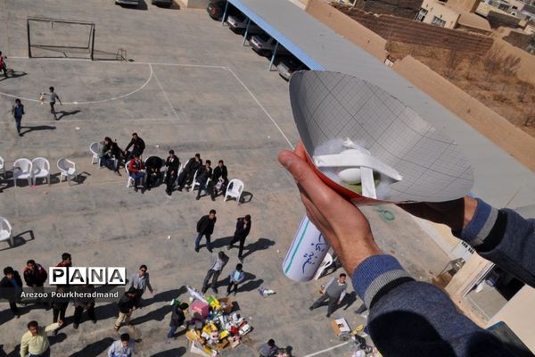 برگزاری مسابقه چالش جاذبه در دبیرستان شهید ذوالفقاری میبد