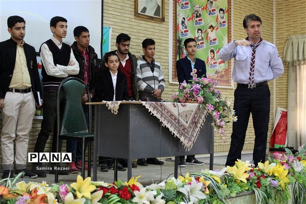 گردهمایی روسای شورای دانش‌آموزی مدارس ناحیه 4 شیراز